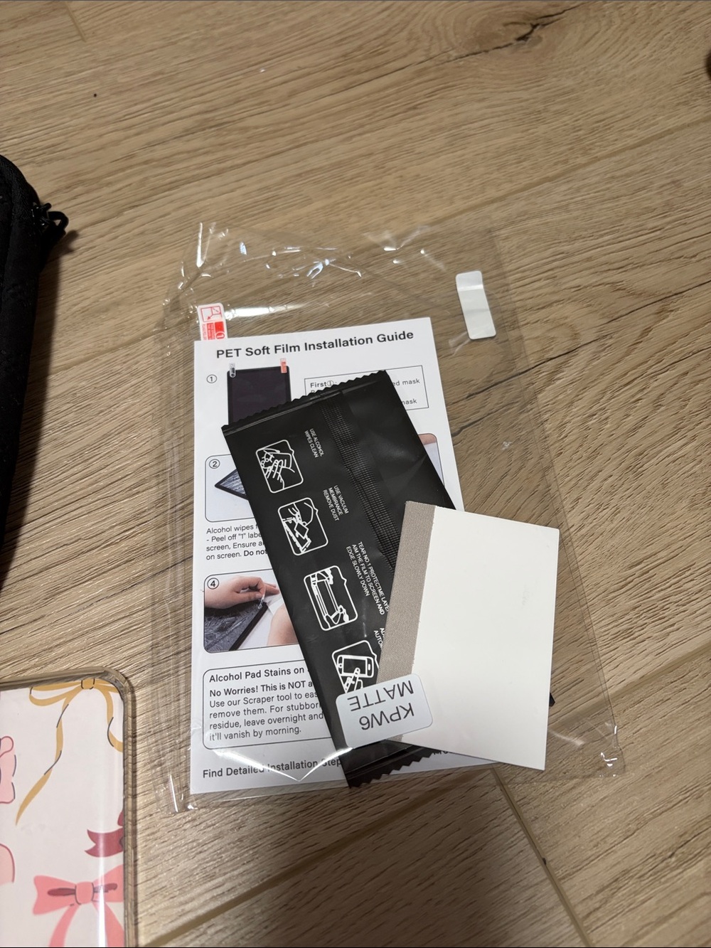 Kindle Colorsoft Accessory Bundle - Picture 2 of 6